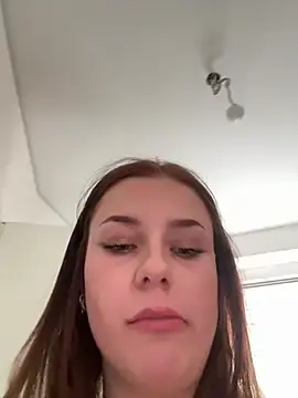 Stripchat Live Sex Cam of MaribelRiver