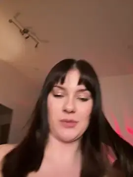 Stripchat Live Sex Cam of MaribelRiver