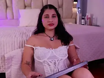 Stripchat Sex Cam of Luu_Princess