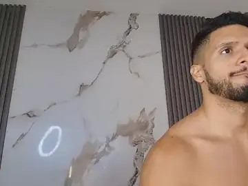 Stripchat Free Live Porn of Cutetitslatin