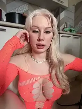 Stripchat Live Sex Cam of LaraHollywood