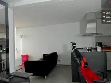 Stripchat Sex Cam of TROYWESLY-