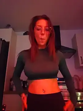 Stripchat Live Sex Cam of LilyOrion
