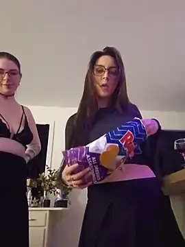 Stripchat Live Sex Cam of LilyOrion