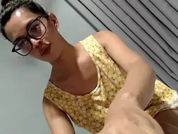 Stripchat Adult Webcams of Olivia_Jordan