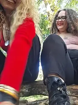 Stripchat Live Sex Cam of harleyejoker1