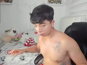 Stripchat Live Porn of santy7v7