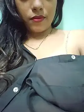 Stripchat Live Sex Cam of sexyindi_couple