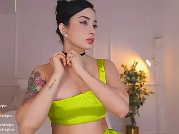Stripchat Sex Cam of CATALINA_RESTREPO