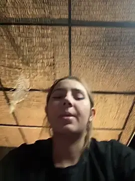 Stripchat Live Sex of hotamanda01