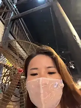 Stripchat Watch Live Sex Cams of kiss_loo