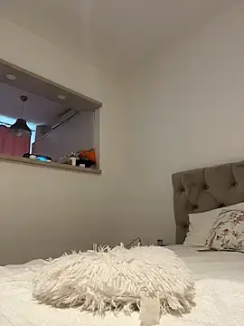 Stripchat Live Sex Cam of IrisBlues