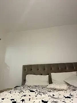 Stripchat Watch Live Sex Cams of IrisBlues