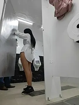 Stripchat Live Sex Cam of IsabellitaVIP