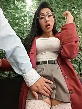 Stripchat Adult Webcams of Isabellitasexi38