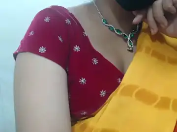 Stripchat Free Porn Cam of Lovely_Siri_23