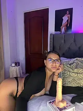Stripchat Private Sex Chat of ema_zoe