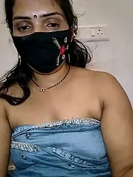 Stripchat Free Porn Cam of KAJALBHABHI_