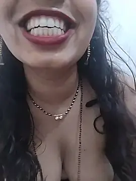 Stripchat Watch Live Sex Cams of KAJALBHABHI_