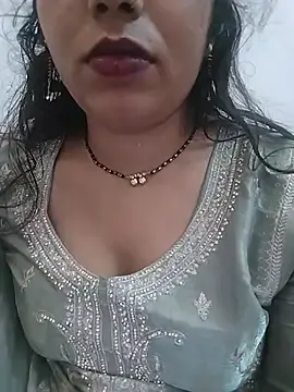 Stripchat Sex Chat of KAJALBHABHI_