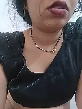 Stripchat Adult Webcam of KAJALBHABHI_