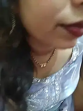 Stripchat Nude Webcam of KAJALBHABHI_