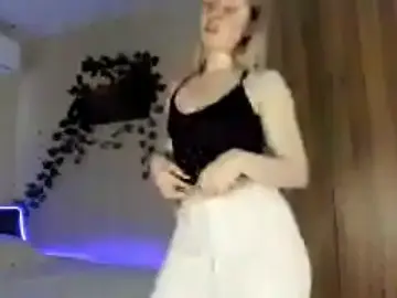 Stripchat Live Sex of SkyeDavis