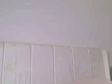 Stripchat Sex Cam of Evelyn_rabbit