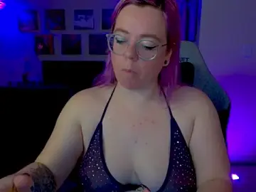 Stripchat Sex Chat of KiraSpitQueen