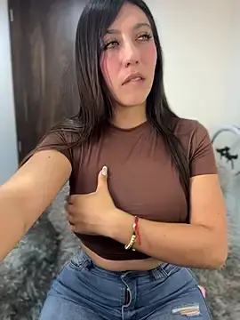 Stripchat Adult Webcam of MiaJones21