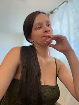 Stripchat Live Sex Cam of Soy_Sara7