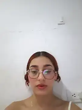 Stripchat Live Porn of Ary-18