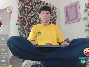 Stripchat Nude Webcam of LiamBrown09