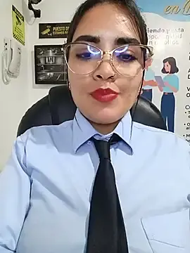 Stripchat Sex Cam of MAYE__13
