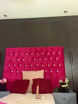 Stripchat Adult Webcam of VeryGoodBadGirl1
