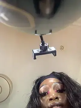 Stripchat Sex Cam of VeryGoodBadGirl1