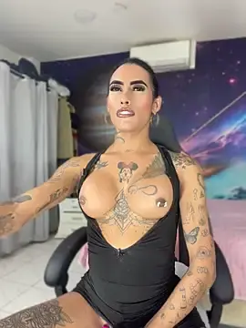 Stripchat Live Sex Cam of Nella_Dolls