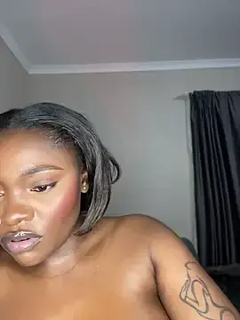 Stripchat Free Porn Cam of PrincessTamara