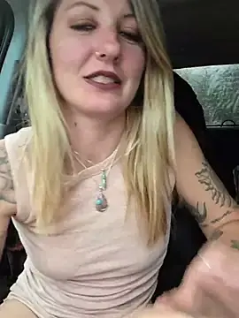 Stripchat Adult Webcam of SheIsSomething