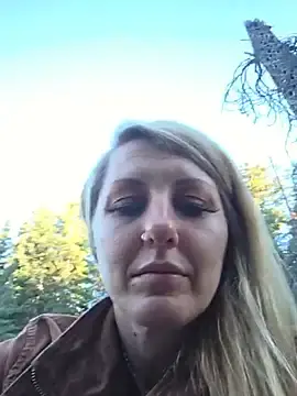 Stripchat Sex Chat of SheIsSomething