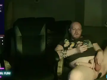 Stripchat Sex Cam of Men_Fun_Dick