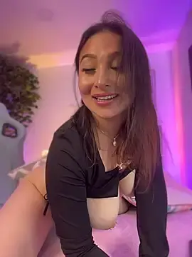 Stripchat Live Sex of Eyleen_24