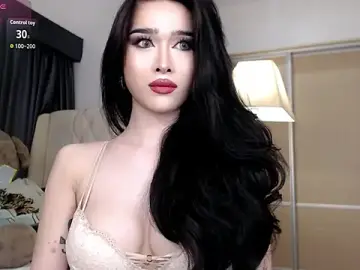 Stripchat Adult Webcams of KeenMazikeen69