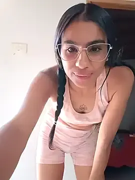 Stripchat Adult Webcam of Leslly_