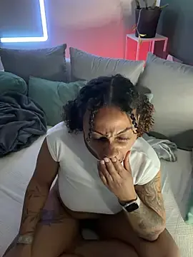 Stripchat Sex Chat of SweetPetiteNoir