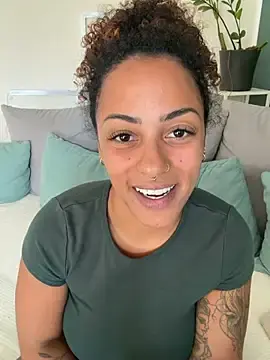 Stripchat Private Sex Chat of SweetPetiteNoir