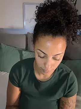 Stripchat Live Porn of SweetPetiteNoir