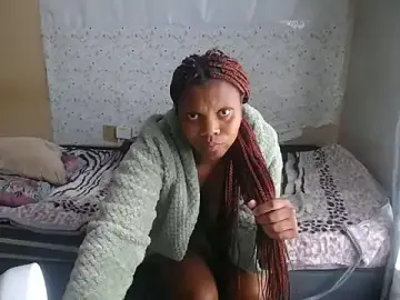 Stripchat Nude Webcam of TyraTrixie