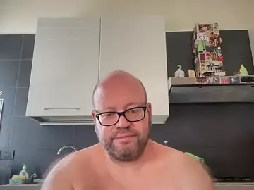 Stripchat Free Porn Cam of theitalianbear