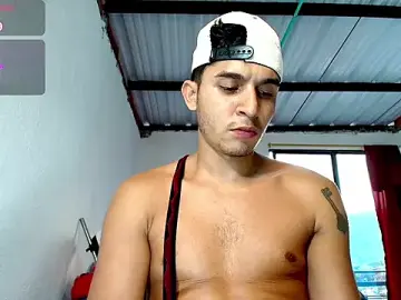 Stripchat Adult Webcam of Angel_latinboy